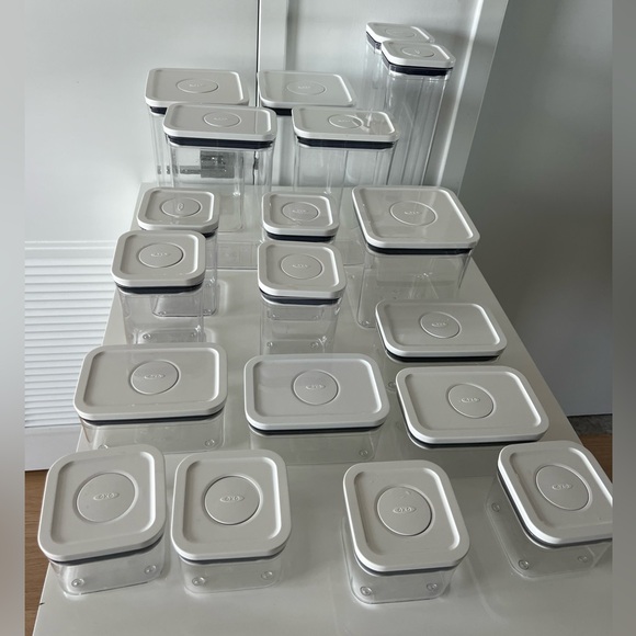 OXO 40-piece food storage set. Excellent condition. - Picture 4 of 10